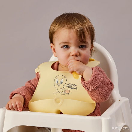 b.box-silicone bib-Looney Tunes