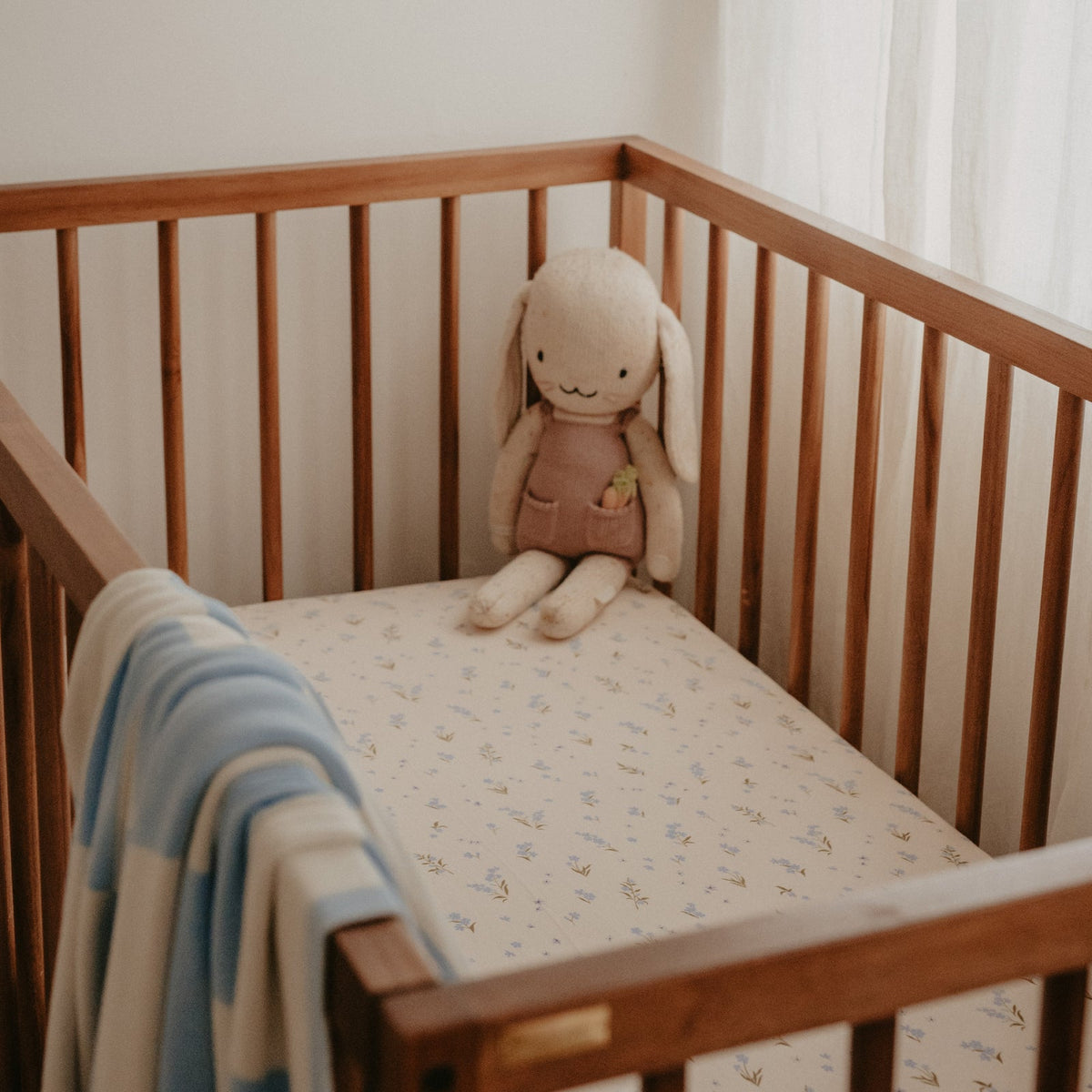 Fox&Fallow-Forget-Me-Not Organic Fitted Cot Sheet