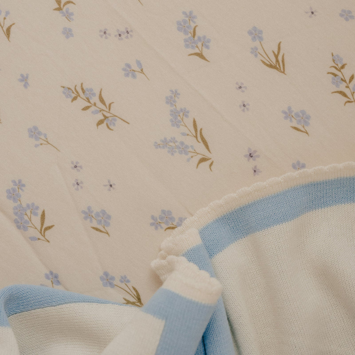 Fox&Fallow-Forget-Me-Not Organic Fitted Bassinet Sheet/Change Pad Cover