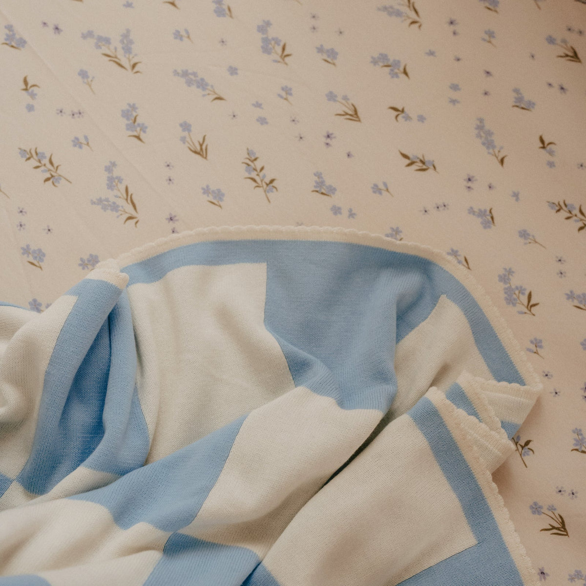 Fox&Fallow-Forget-Me-Not Organic Fitted Cot Sheet