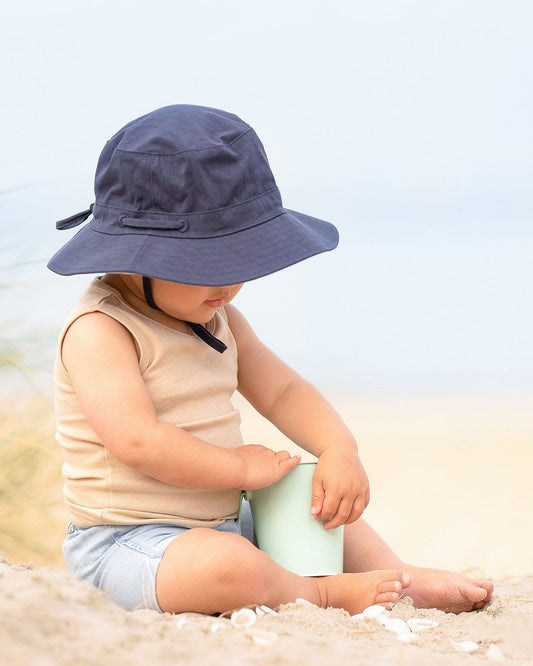 Toshi-Sunhat Olly Ink